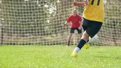 日照举办首届高校足球专业联赛揭幕