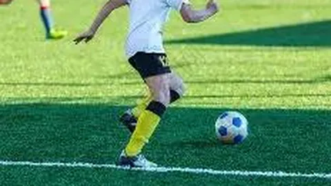 热议：糟糕草坪更令人痛心，一草之差竟让国足颜面尽失？